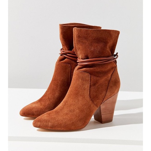 Urban Outfitters Carla Slouch Ankle Boot Stacked - Picture 5 of 6